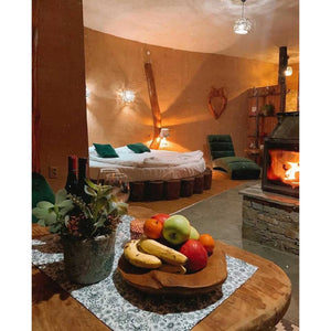 СПЕЧЕЛИ 2 Нощувки за двама в екокъща "Землянка"